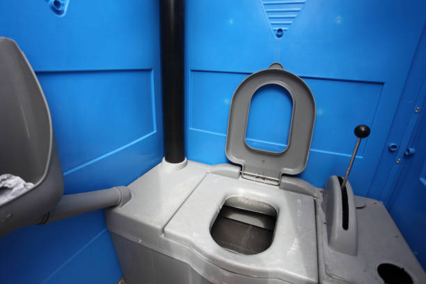 Best Portable restroom trailer rental  in Fairfield, IA